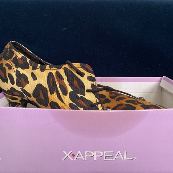 Leopard print heels - Picture 3 of 4